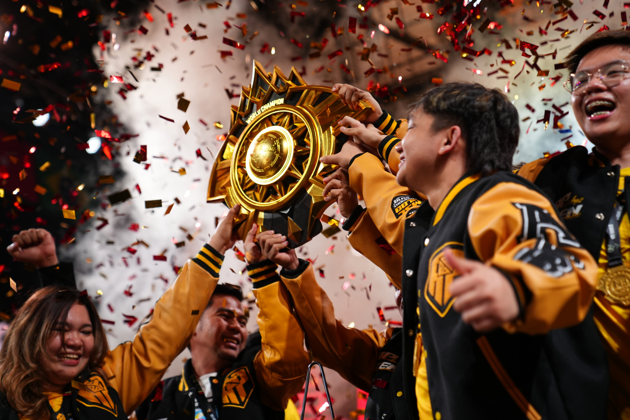 开云体育vip注册-足球精英们在世界赛场上一决高下