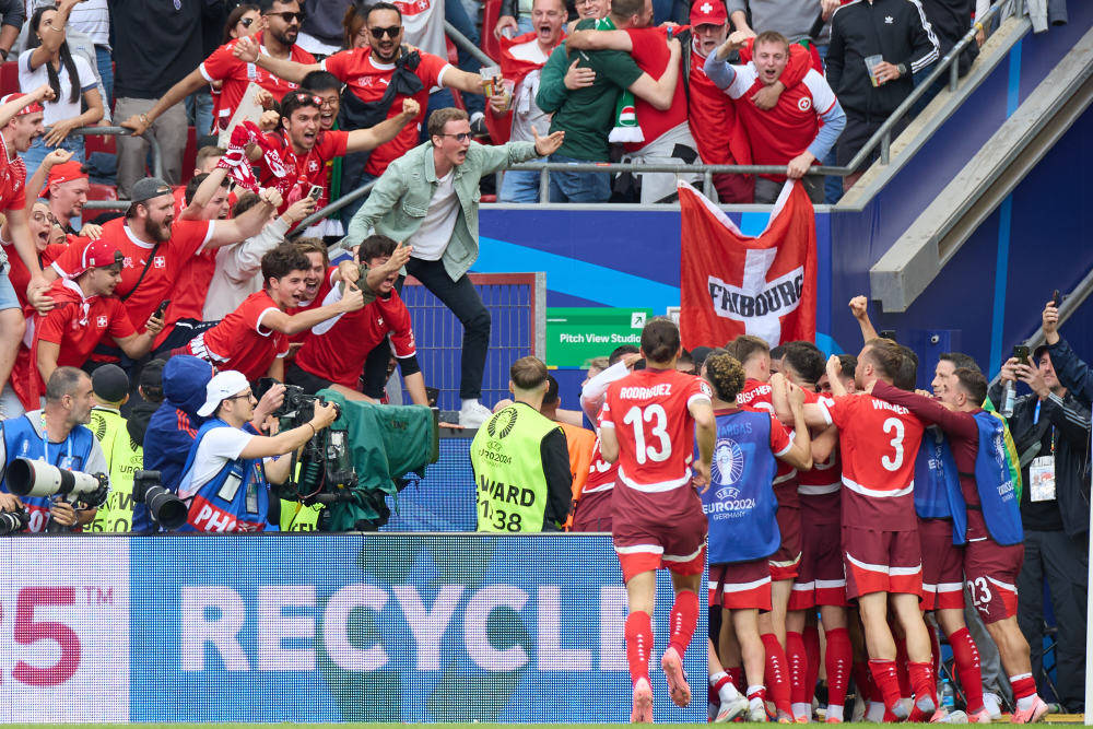 意大利逆转瑞士，提前晋级欧洲杯正赛