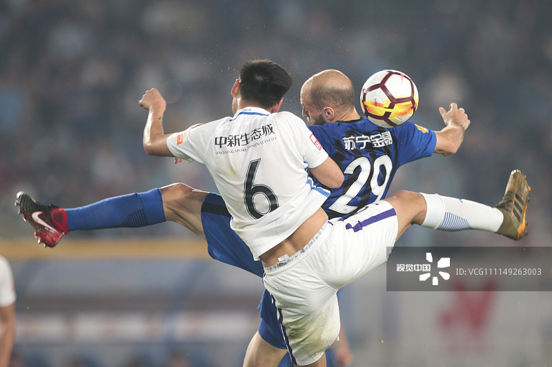 关于苏宁客场逆转泰达，紧咬榜首的信息