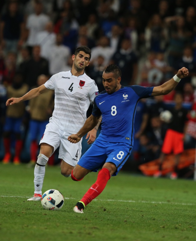 开云体育登录入口-包含法国主场小胜阿尔巴尼亚，积分领先小组的词条